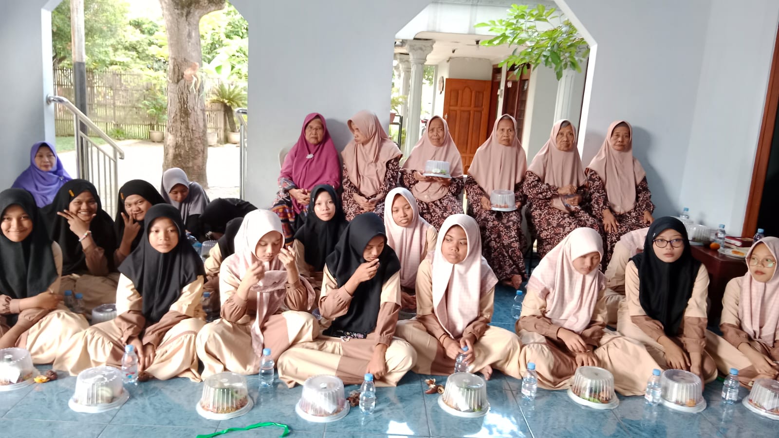 Kunjungan Polresta Pati  ke LKSA dan Griya Lansia